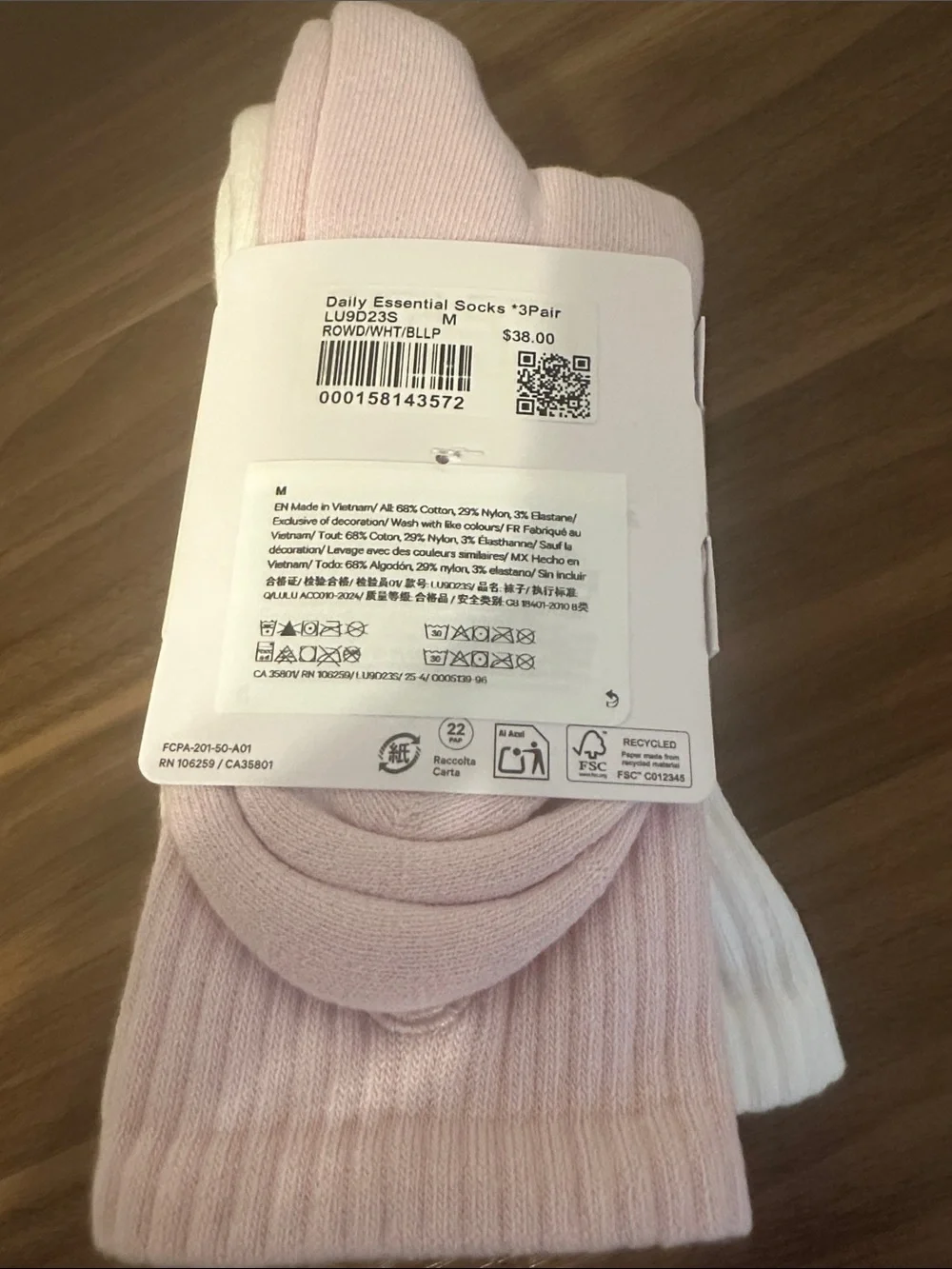 NWT Lululemon Daily Essential Crew Socks (3 Pack) Rockwood/White/Blissful Pink